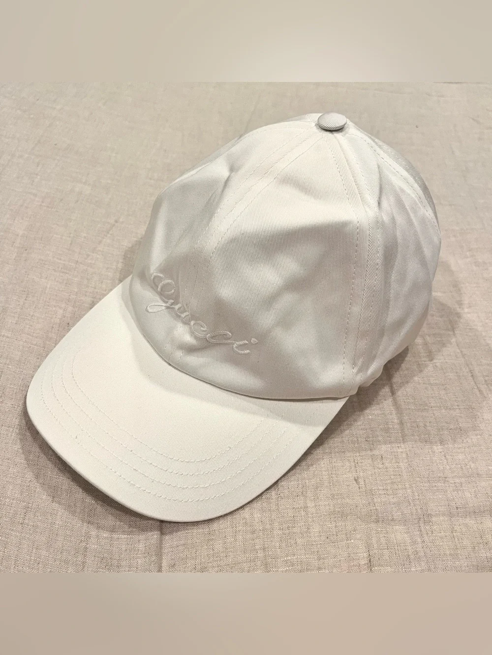 Gucci $590 Venice Embroidered Logo Baseball Cap